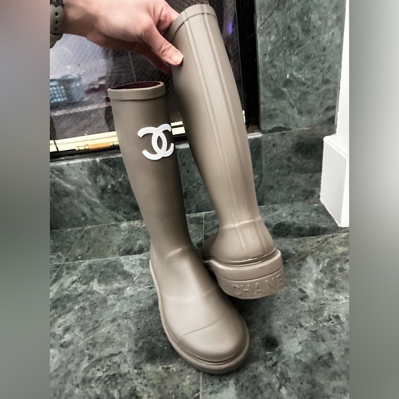 Classic design Rubber Rain Boots, Winter Boots, snow shoes, rain shoes - Picture 4 of 12